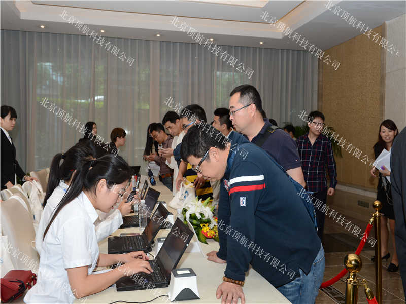 <p>2015年太平洋联盟国际会籍高尔夫盛宴分别在杭州、南京、上海、青岛举行，本次盛宴继续使用北京顶航科技提供的二维码签到系统，同时提供现场抽奖模块。</p>